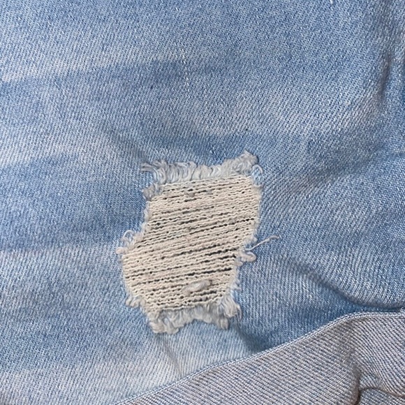 YMI - Light Wash Denim Shorts - Size 5/27 - Picture 3 of 5